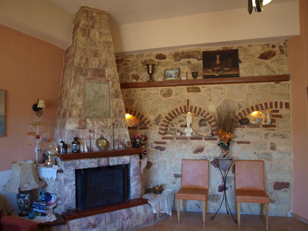 Εlegant Villa Liakos Pigi  객실 사진